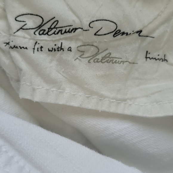 🔵 2 for $40 🔵 CHICO'S PLATINUM WHITE DENIM EMBELLISHED BOOTCUT JEANS - Picture 12 of 14